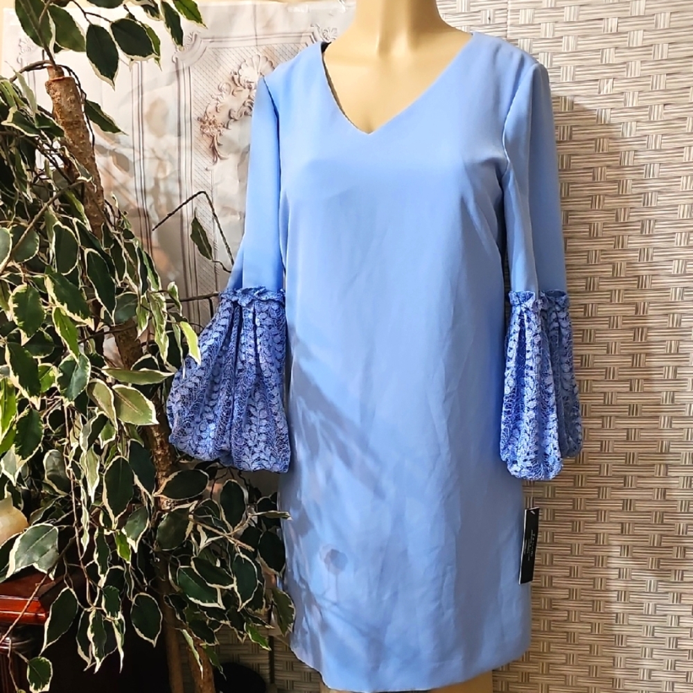 Tahari NWT Periwinkle Lace V- Neck Lined Bubble Sleeve Shift Dress 8